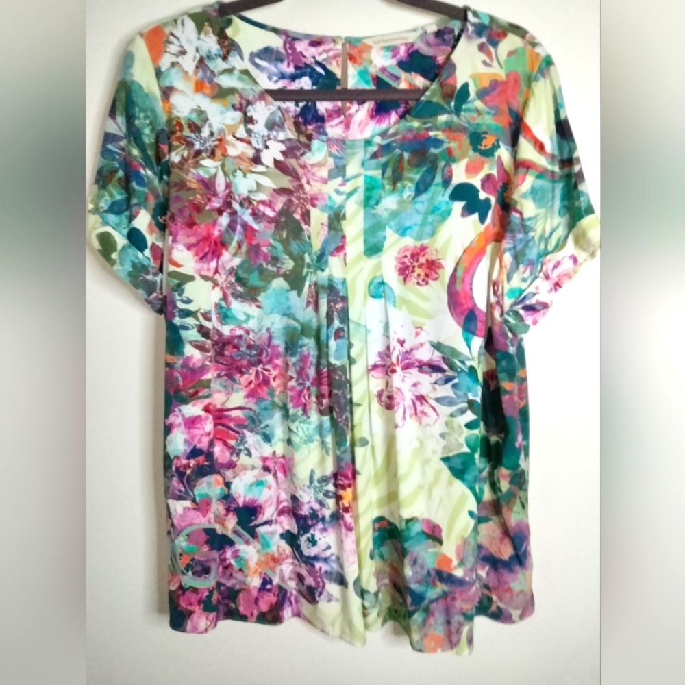 Soft Surroundings (Size L) Multicolored Floral Stretch Folded Cuff SS Blouse